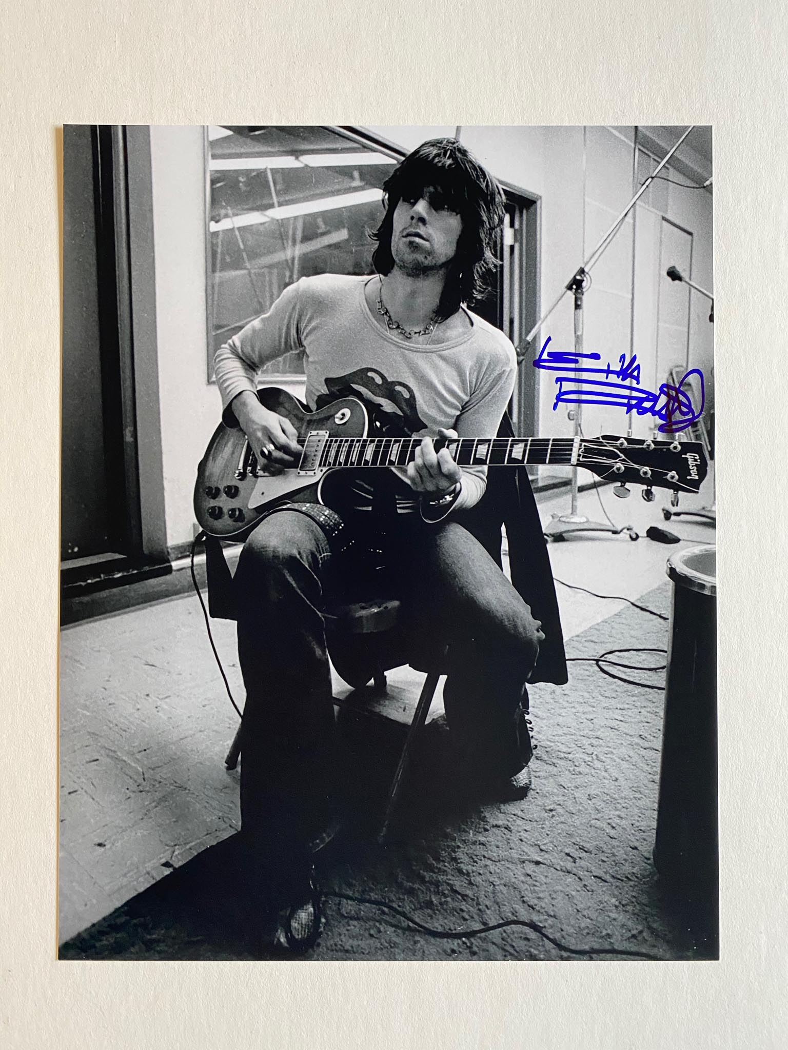 KEITH RICHARDS autographed 11x14 studio photo