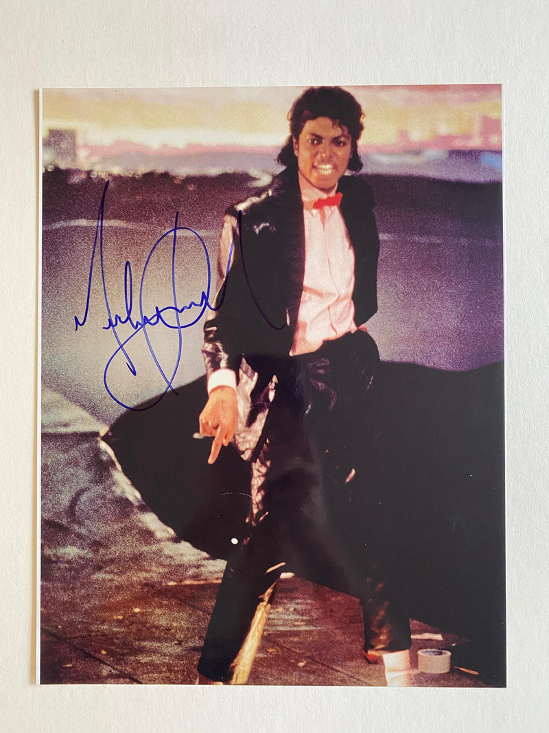 MICHAEL JACKSON autographed "Billie Jean" 11x14 Photo