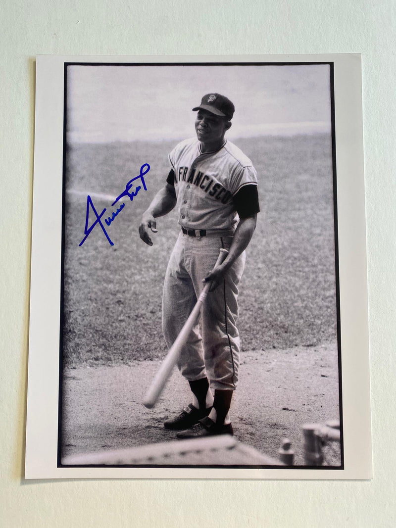 WILLIE MAYS autographed 11x14 photo